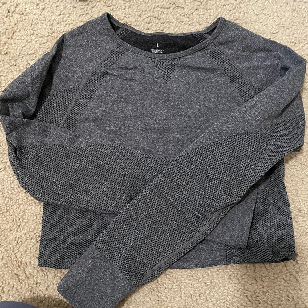 SOLD Nvgtn speckled black long sleeve